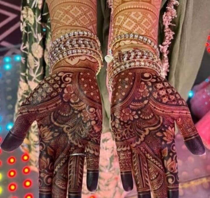 Celebrity Mehndi artist Udaipur