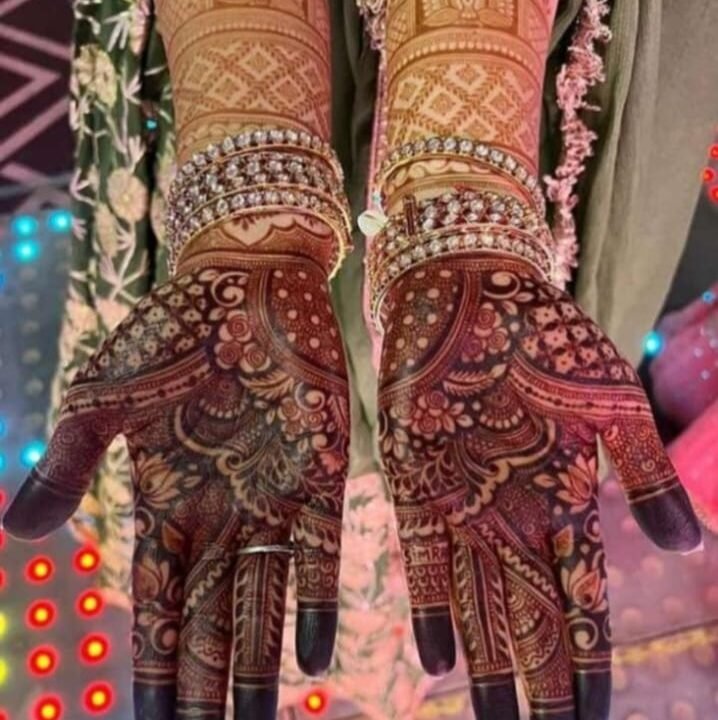 Celebrity Mehndi artist Udaipur