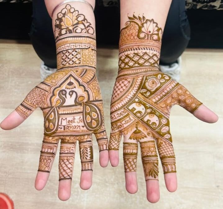 Indian Mehndi artist Udaipur