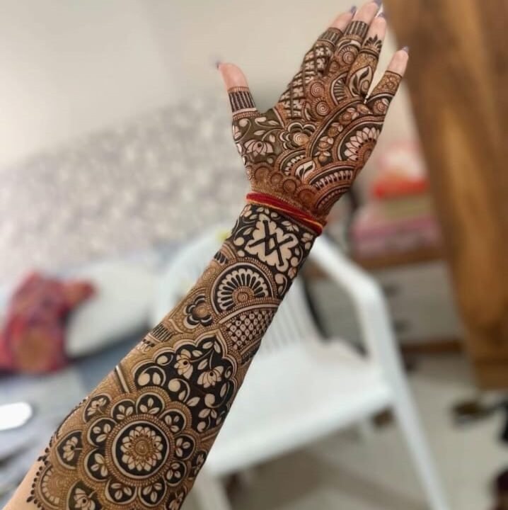 Mehndi artist for destination weddings Udaipur