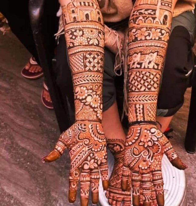 Mehndi artist with home service Udaipur